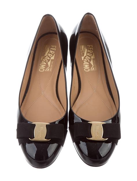 salvatore ferragamo women's shoes flats